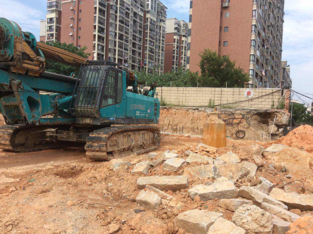 福建經(jīng)濟學校綜合實訓樓項目圍護樁和塔吊基礎施工