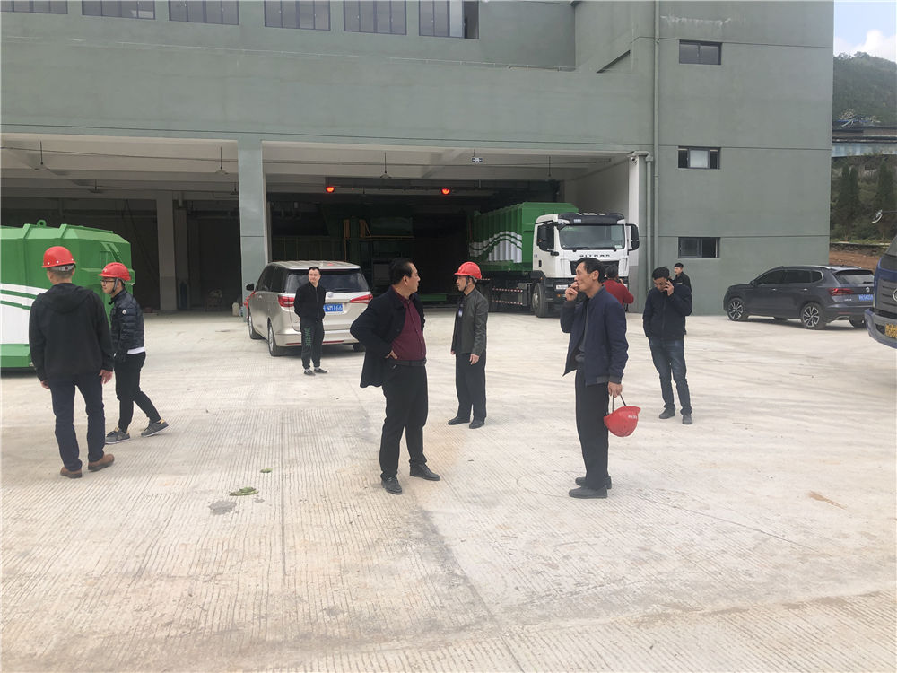 建設(shè)單位對松溪縣垃圾填埋場改擴(kuò)建及中心轉(zhuǎn)運站環(huán)衛(wèi)設(shè)施建設(shè)項目的機(jī)械設(shè)備進(jìn)行初步驗收